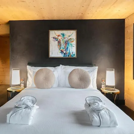 Villa Three-bedroom In With Terrace- If You Want To Book, Please Contact On Wh-ats-app - 0034-635-518-057 !!!!